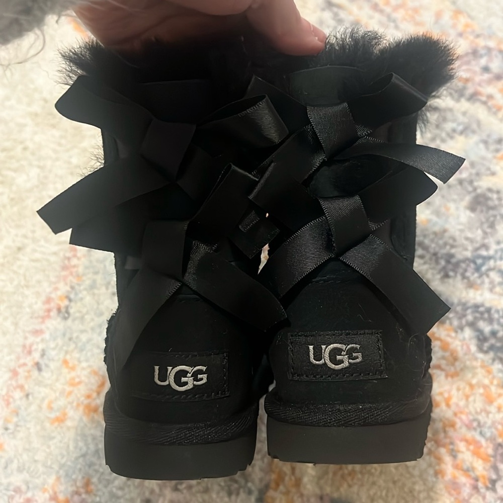 NWT Ugg Bailey Bow Boot | size 8